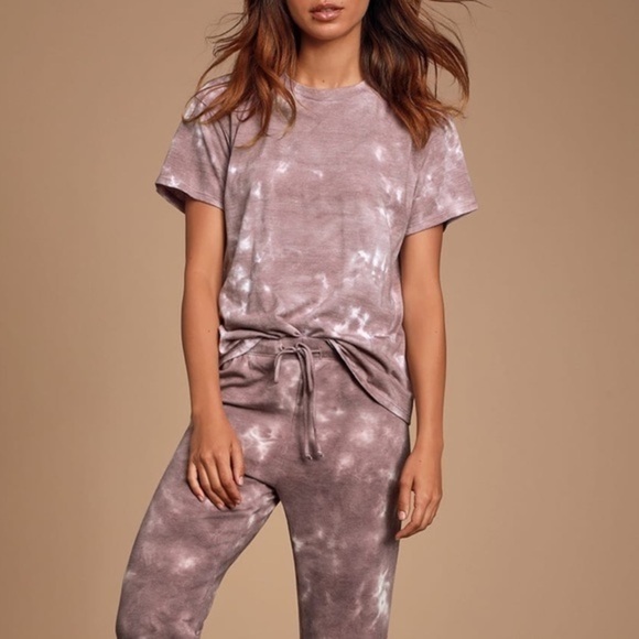 Lulu’s Cozy Livin' Mauve Purple Tie-Dye Tee Size Medium NWT - Picture 2 of 11